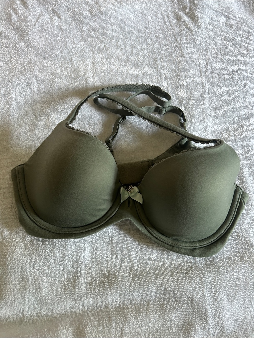 VICTORIA’S SECRET Olive Green T-Shirt Bra with Light Padding